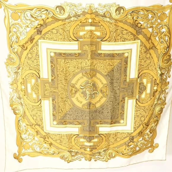 EUC$585 HERMES Gold SCARF - Picture 11 of 16